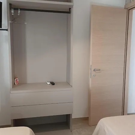 아파트 Elmisa House 테르테니아