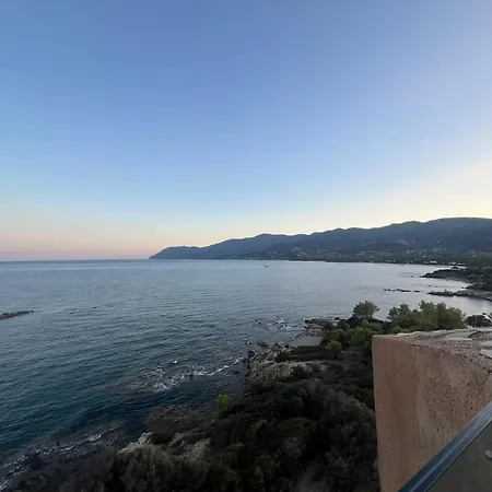 Elmisa House 아파트 *