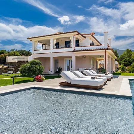 Elmisa House